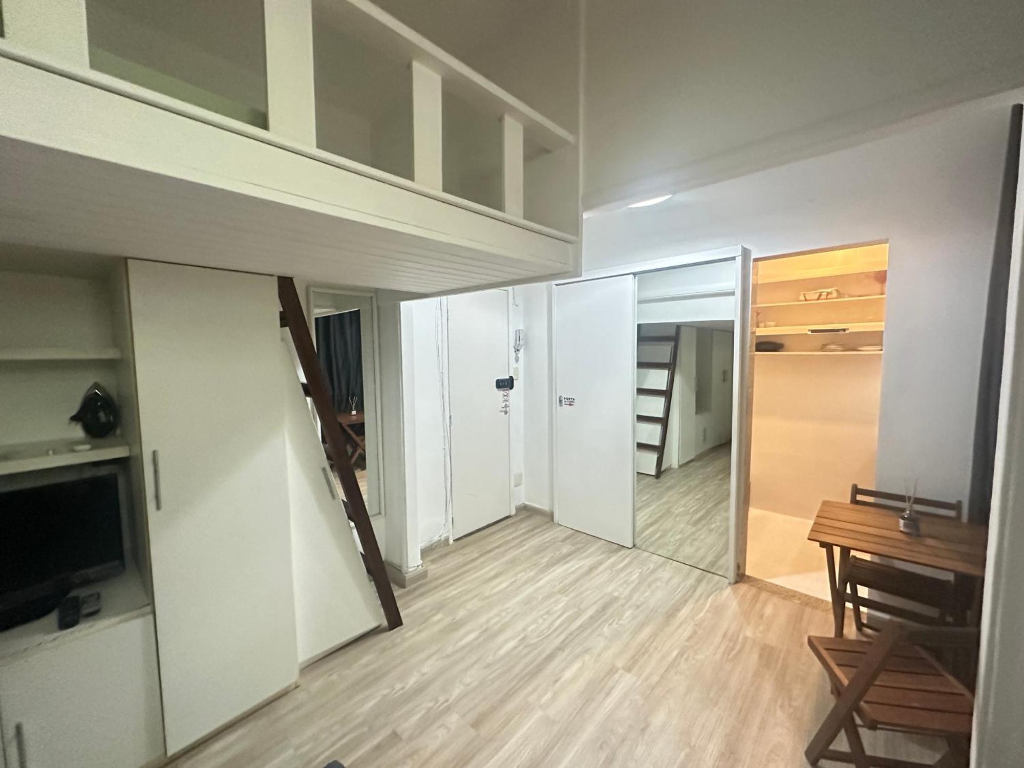 Apartemen Studio's Bartho Leblon *