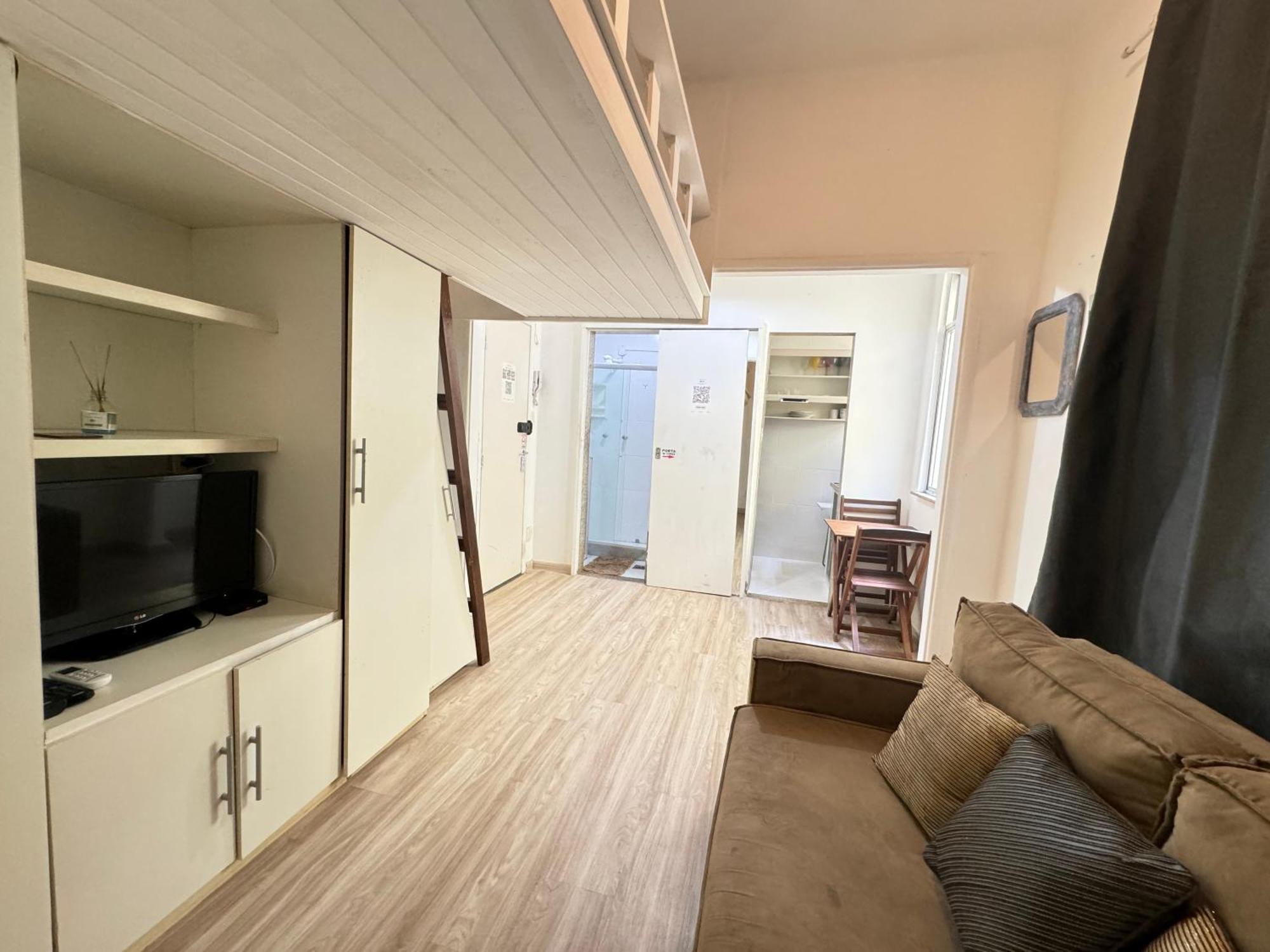Studio's Bartho Leblon Apartemen